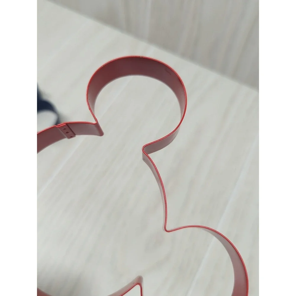 Disney red one